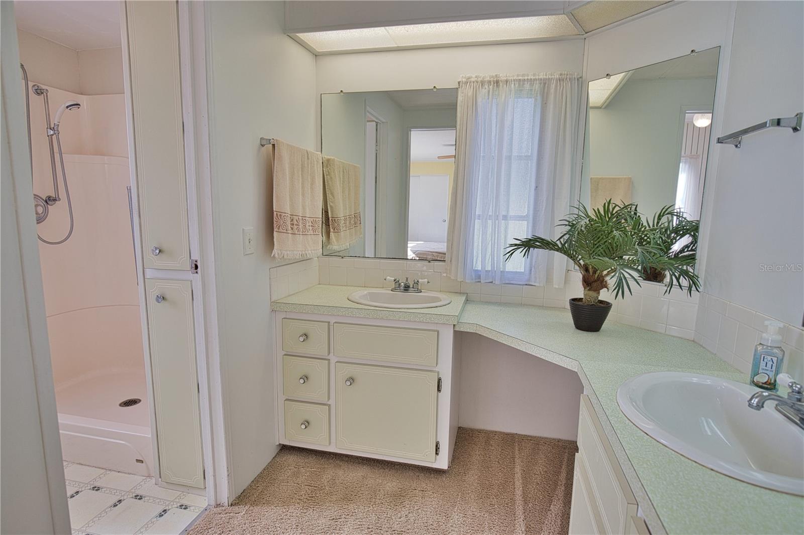 LA CASA MHP CO-OP - Residential