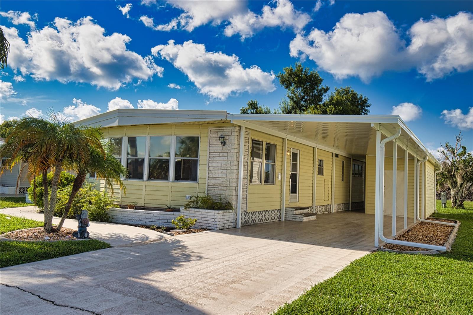 LA CASA MHP CO-OP - Residential