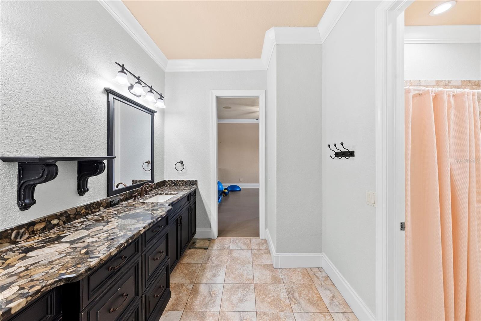 NORTHBRIDGE AT LAKE PRETTY - Residential