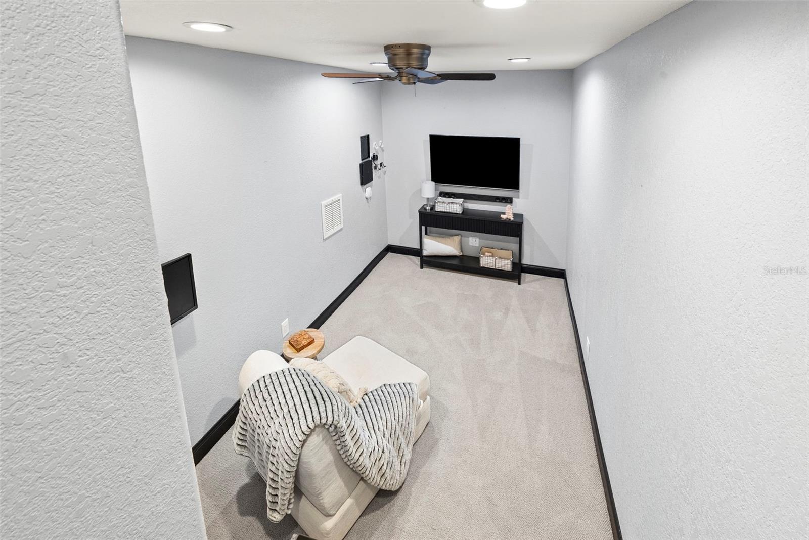 NORTHBRIDGE AT LAKE PRETTY - Residential