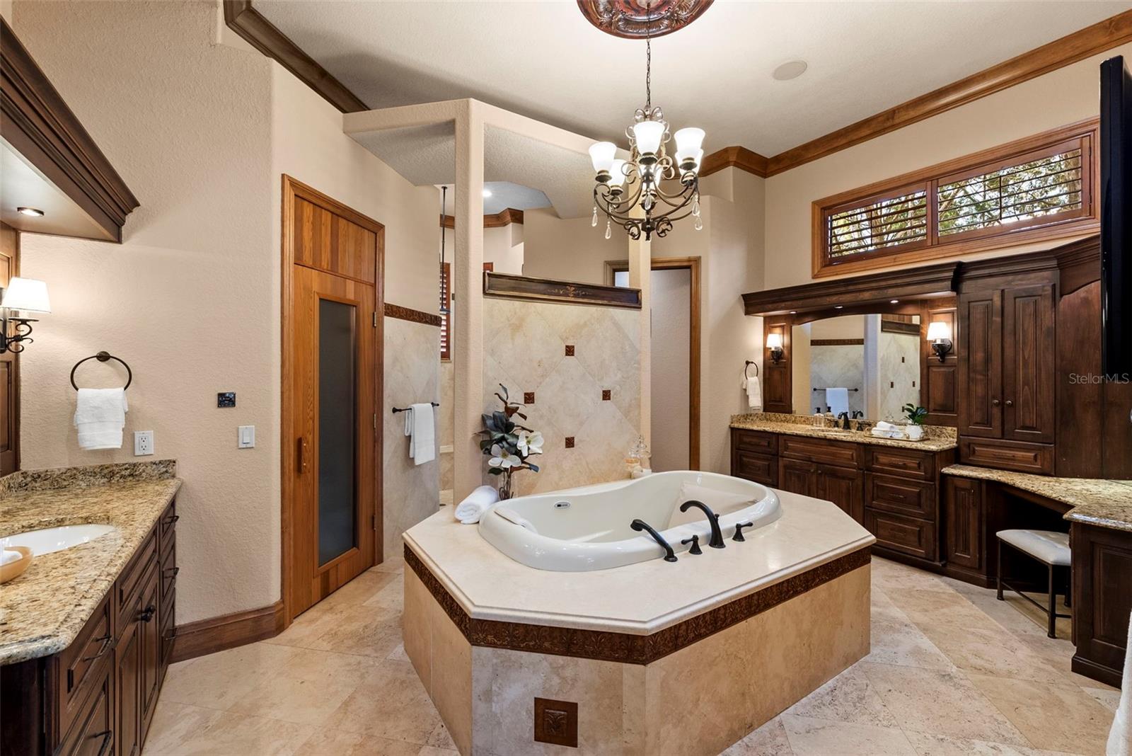 NORTHBRIDGE AT LAKE PRETTY - Residential