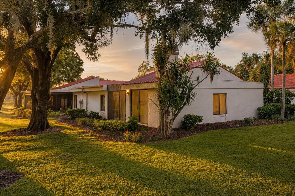 Photo of 108 Capri Court N, Plant City, FL 33566 (MLS # TB8545135)