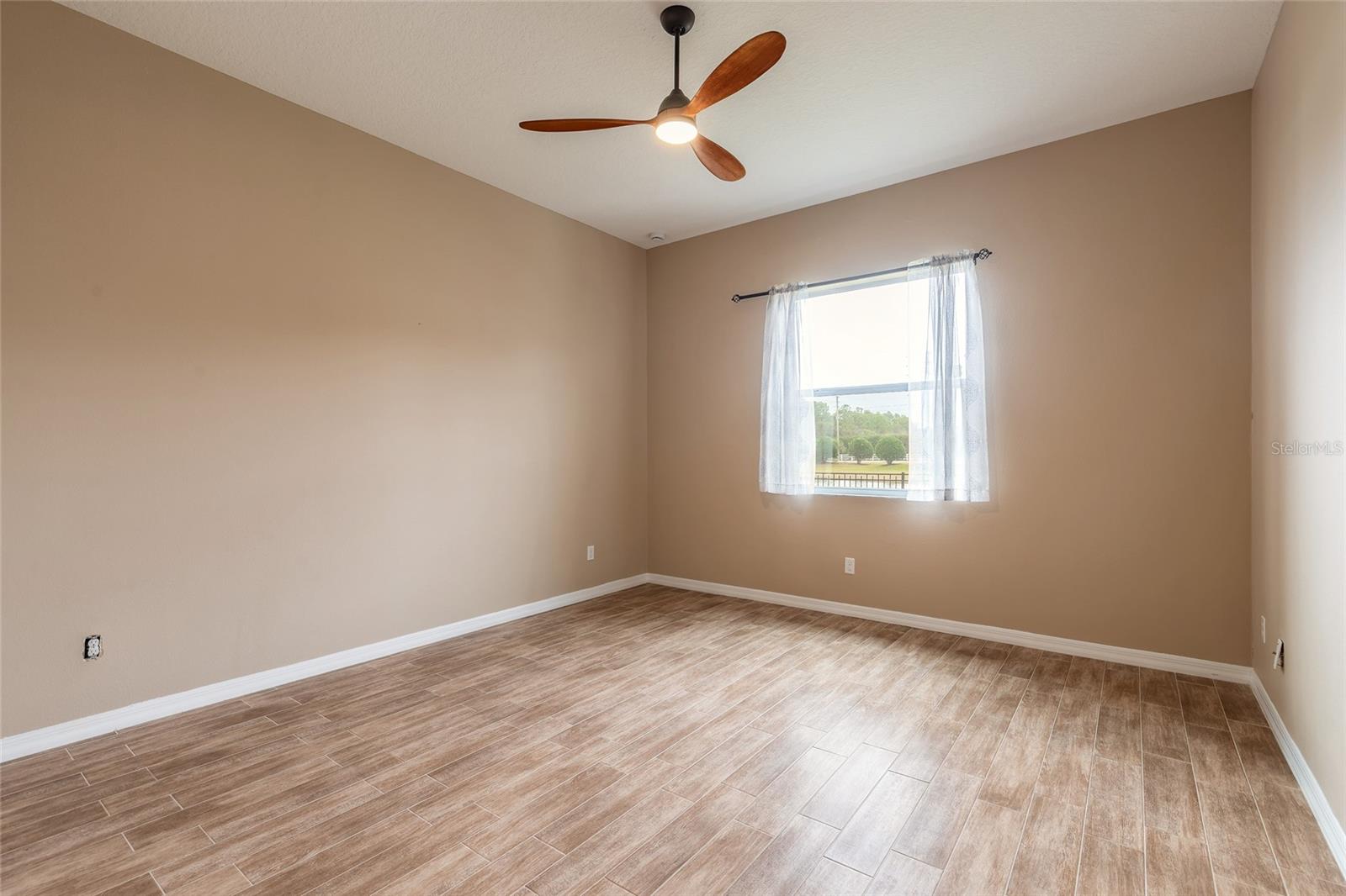 PROMENADE PARKE - Residential