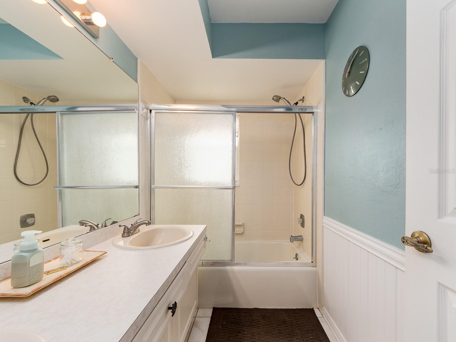 BAY HARBOR ESTATES - Residential