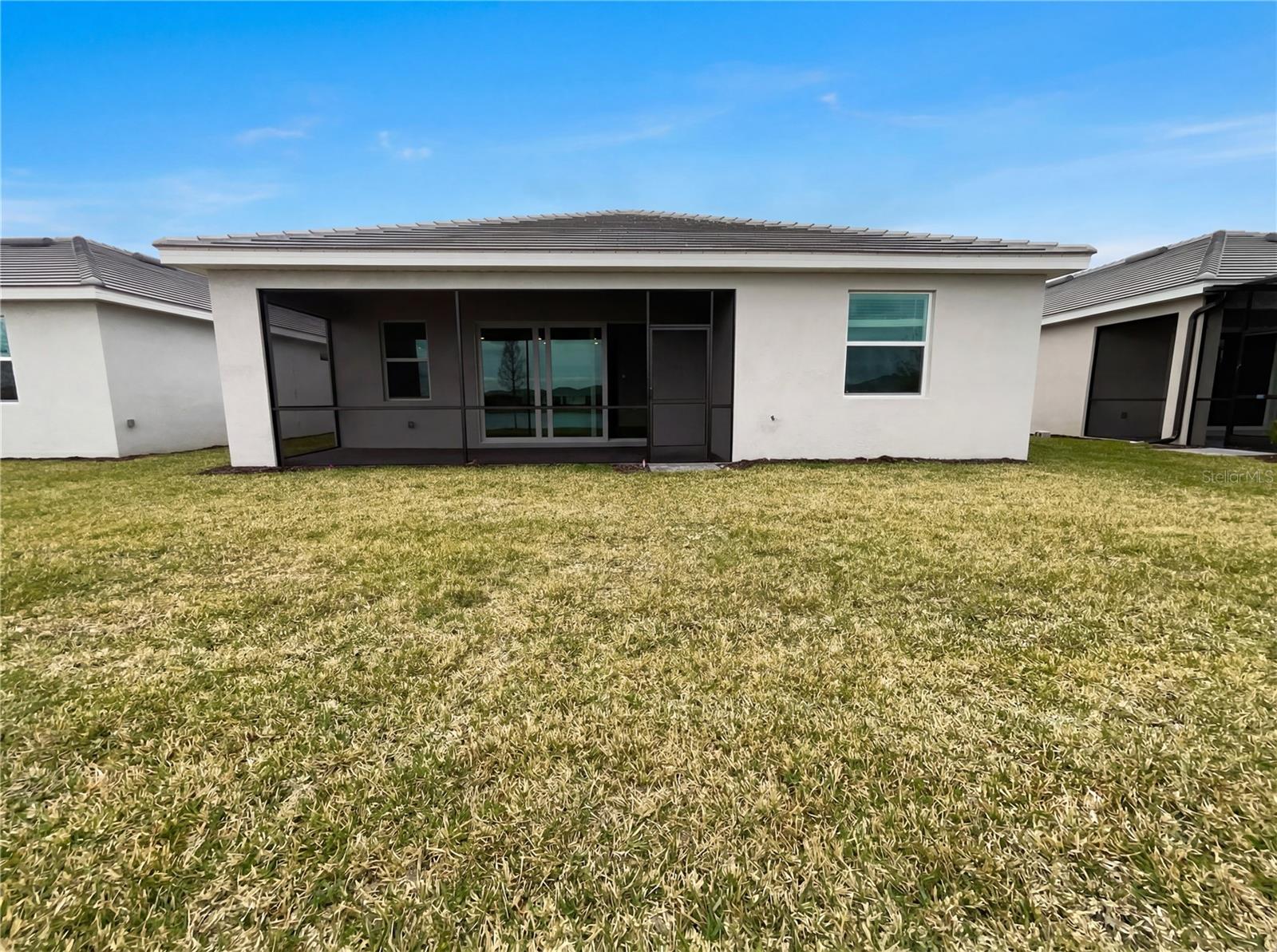 7863 LAKES EDGE LANE