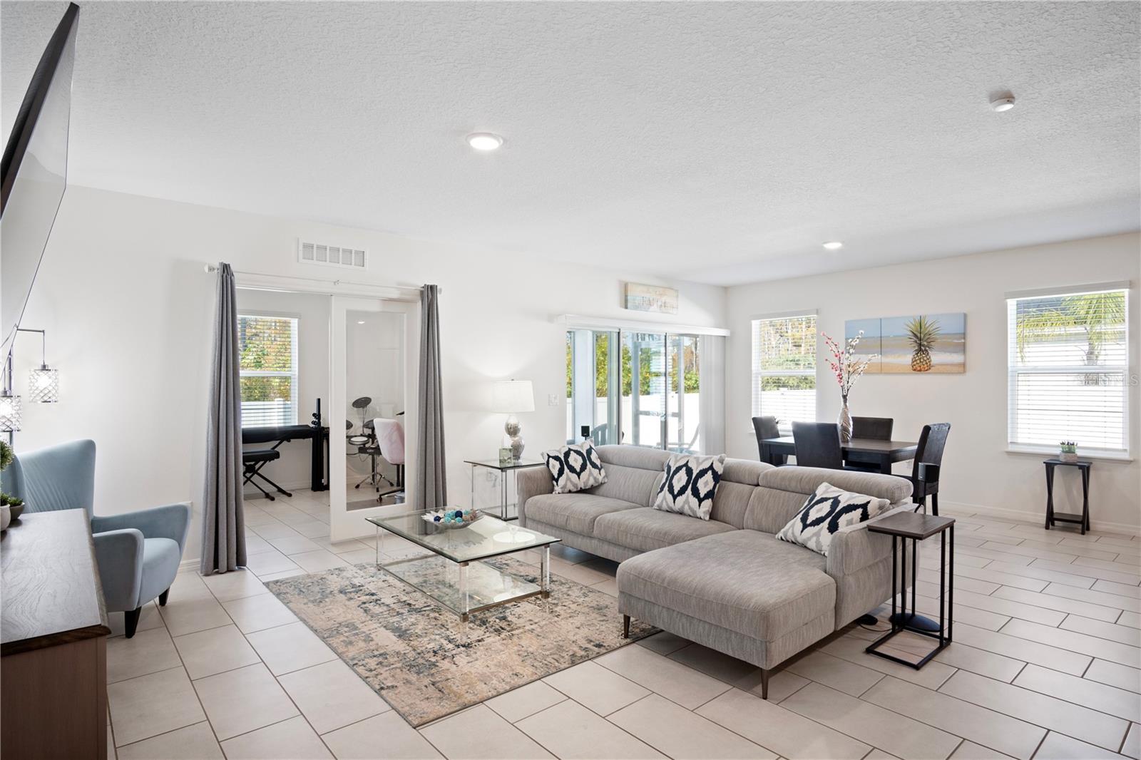 SILVER EAGLE RESERVE - Residential