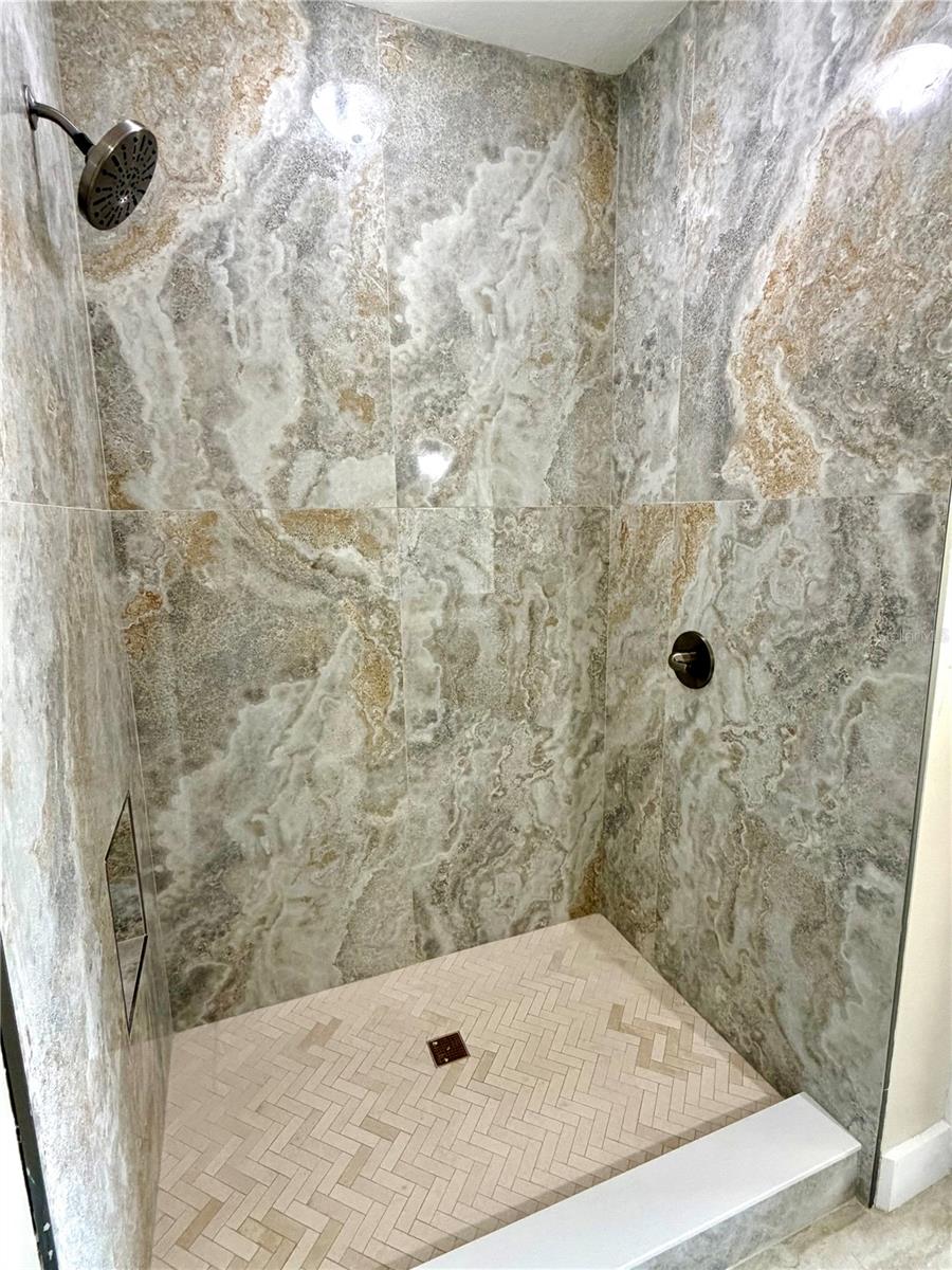 ST JAMES XING - Residential