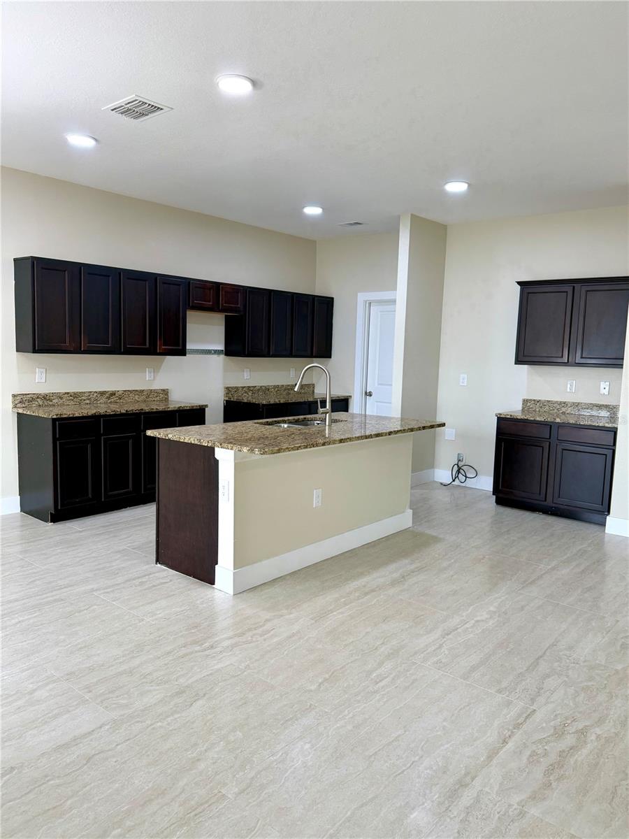 ST JAMES XING - Residential