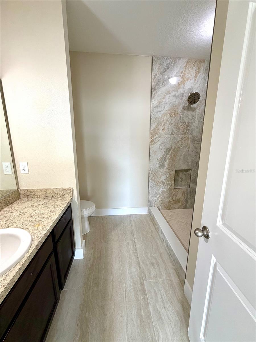 ST JAMES XING - Residential