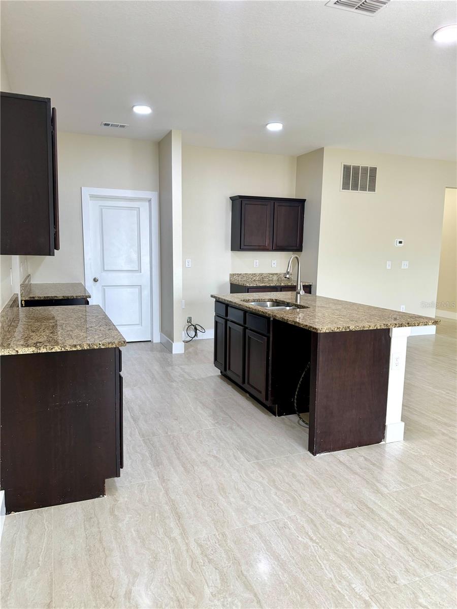 ST JAMES XING - Residential