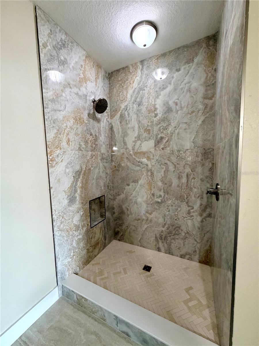 ST JAMES XING - Residential