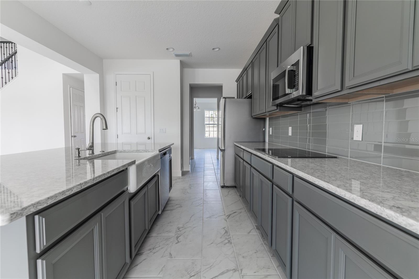 HANOVER LKS PH 5 - Residential Lease