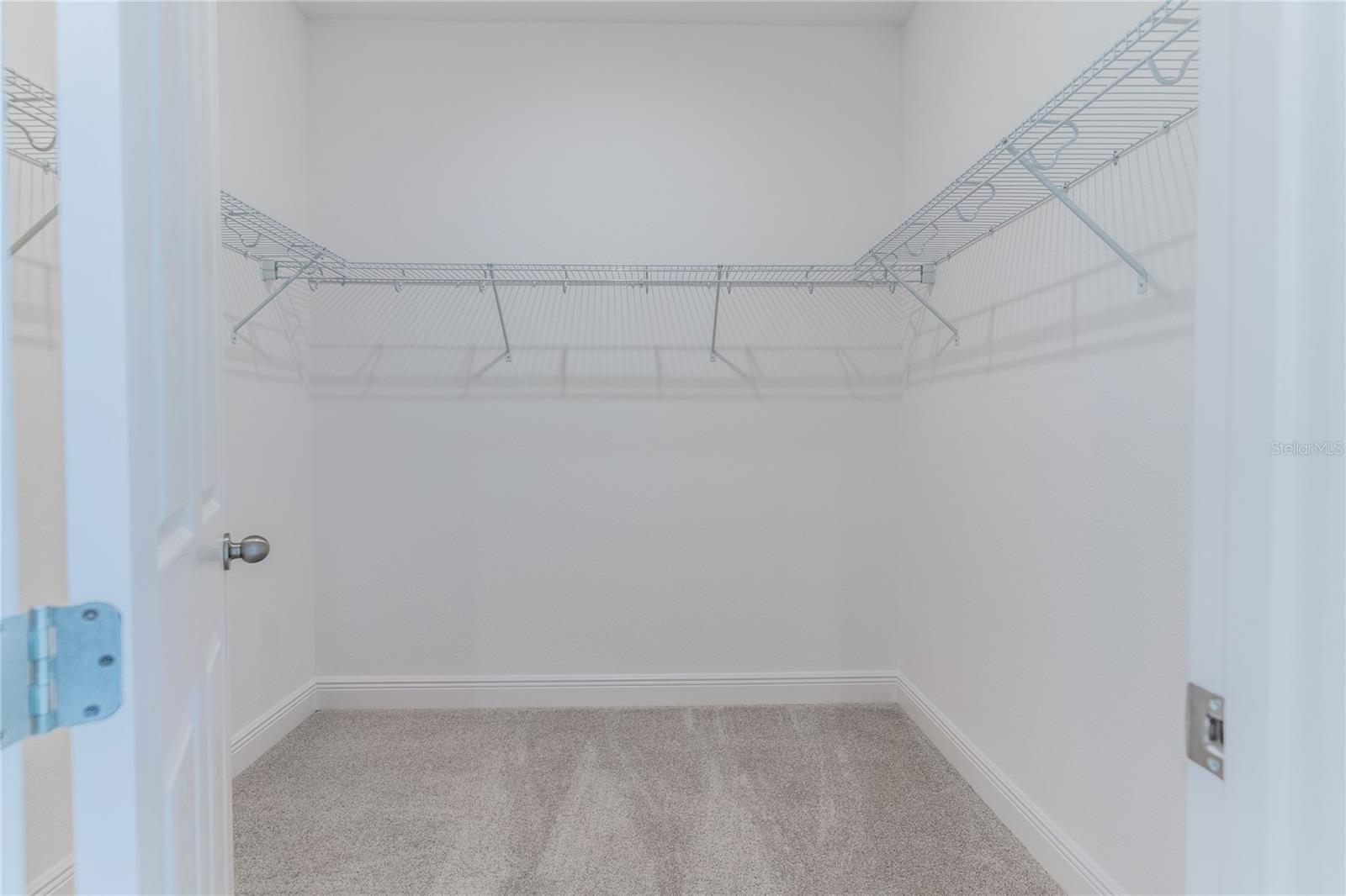 HANOVER LKS PH 5 - Residential Lease