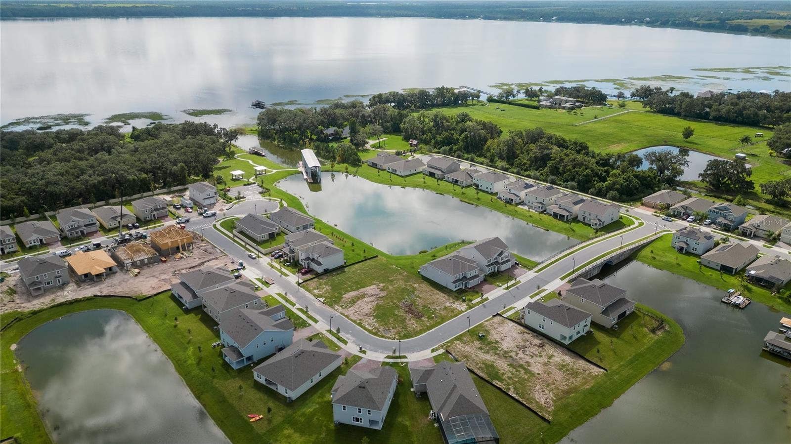 HANOVER LKS PH 5 - Residential Lease