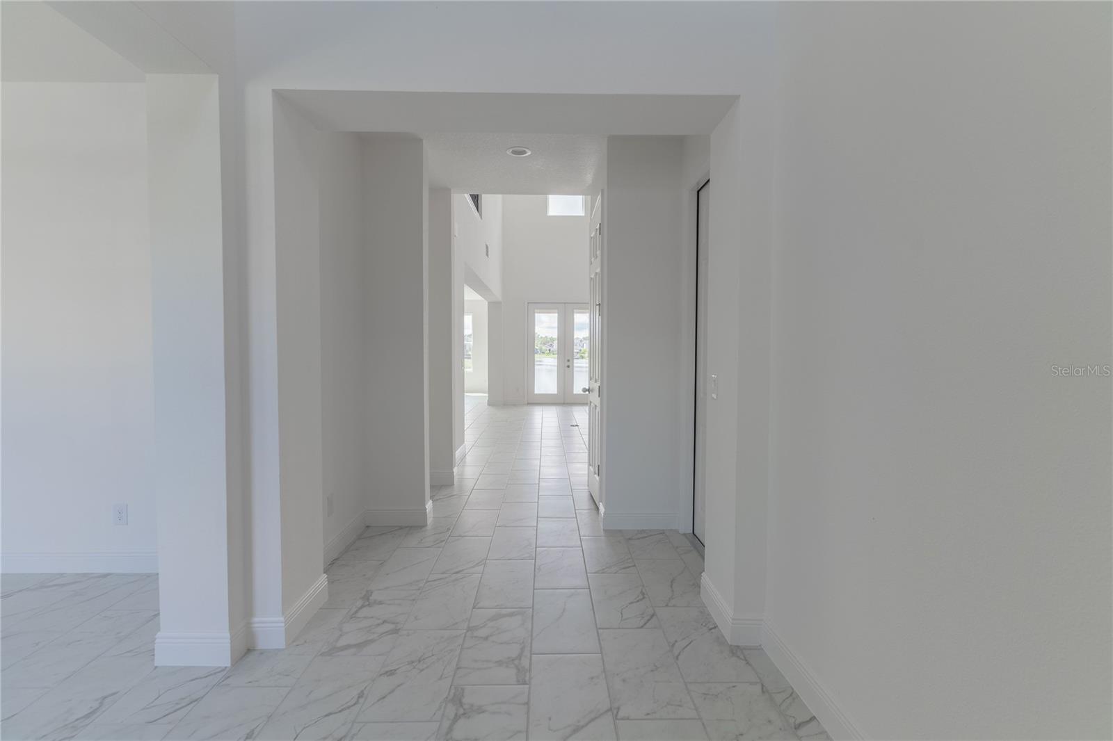 HANOVER LKS PH 5 - Residential Lease