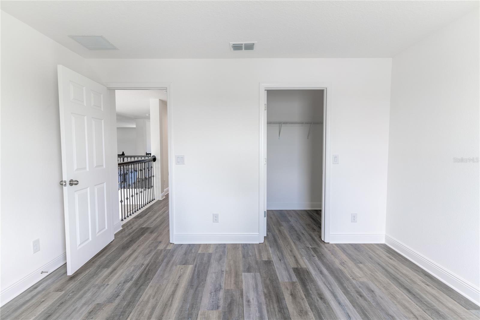 HANOVER LKS PH 5 - Residential Lease