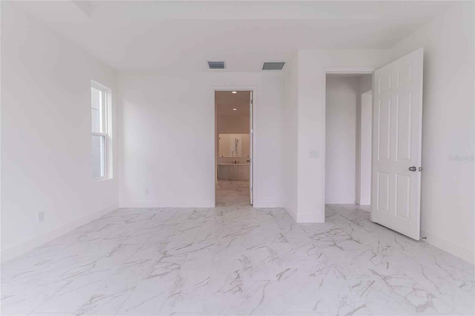 HANOVER LKS PH 5 - Residential Lease