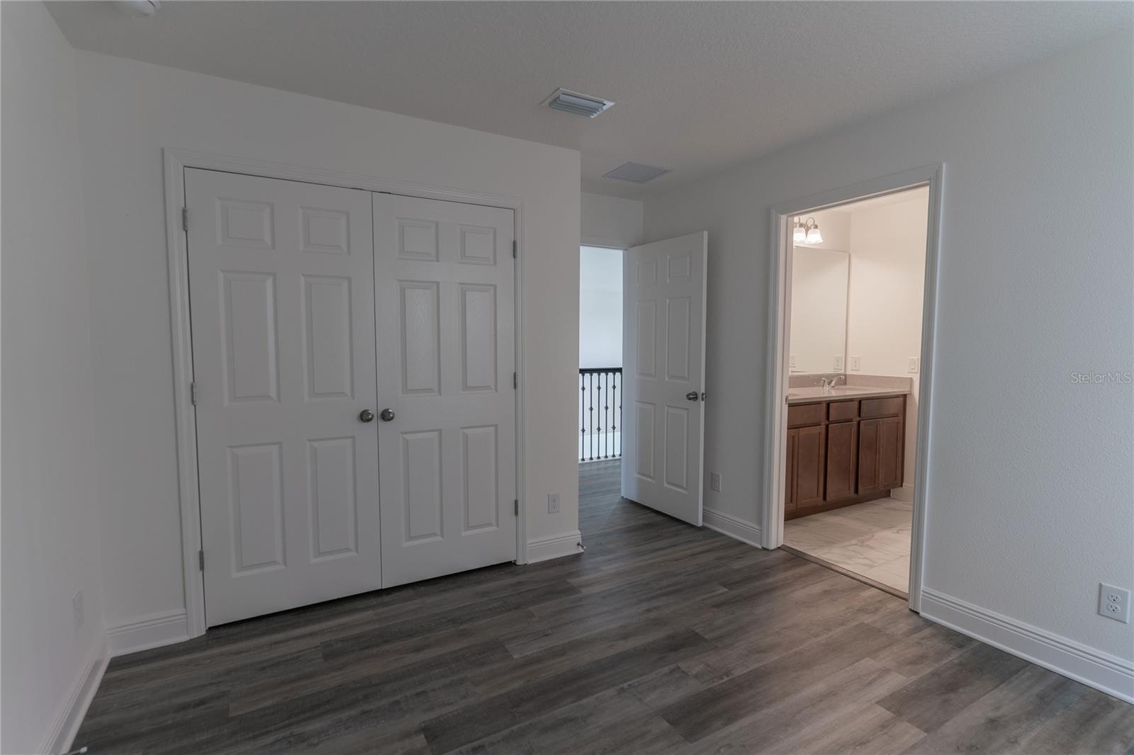 HANOVER LKS PH 5 - Residential Lease