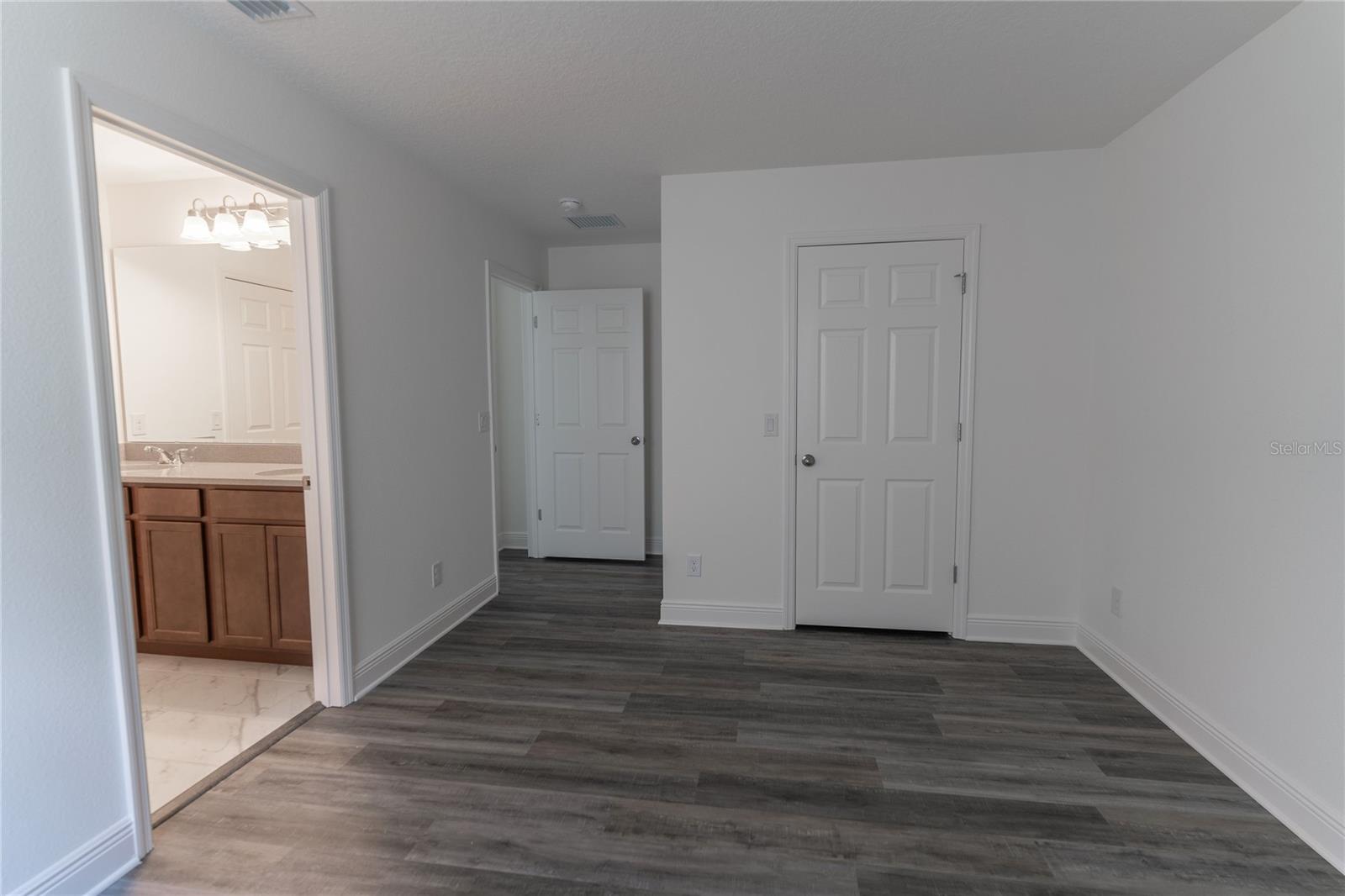 HANOVER LKS PH 5 - Residential Lease