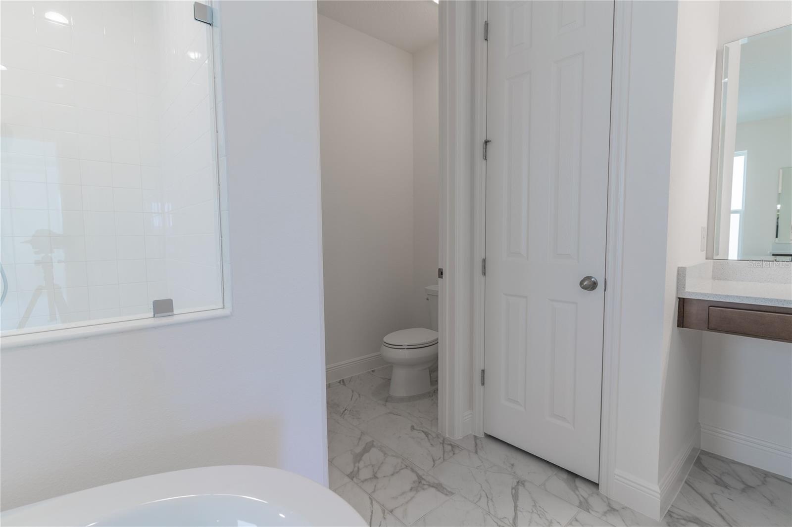 HANOVER LKS PH 5 - Residential Lease