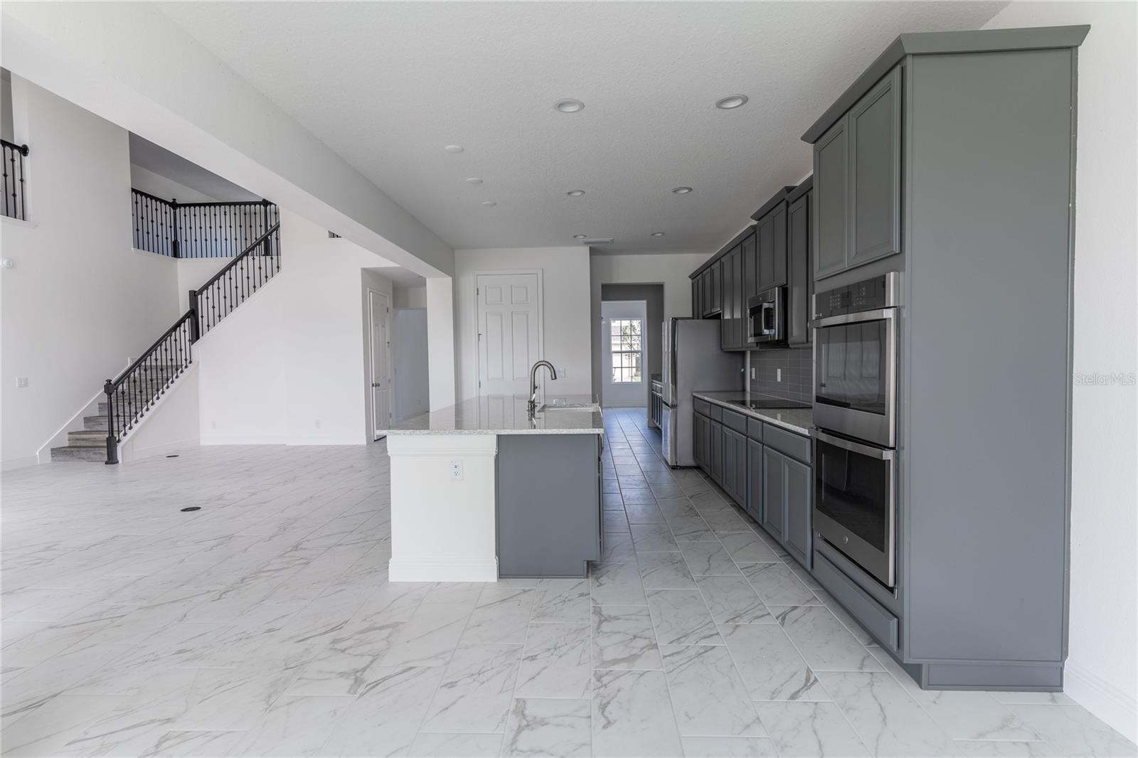 HANOVER LKS PH 5 - Residential Lease