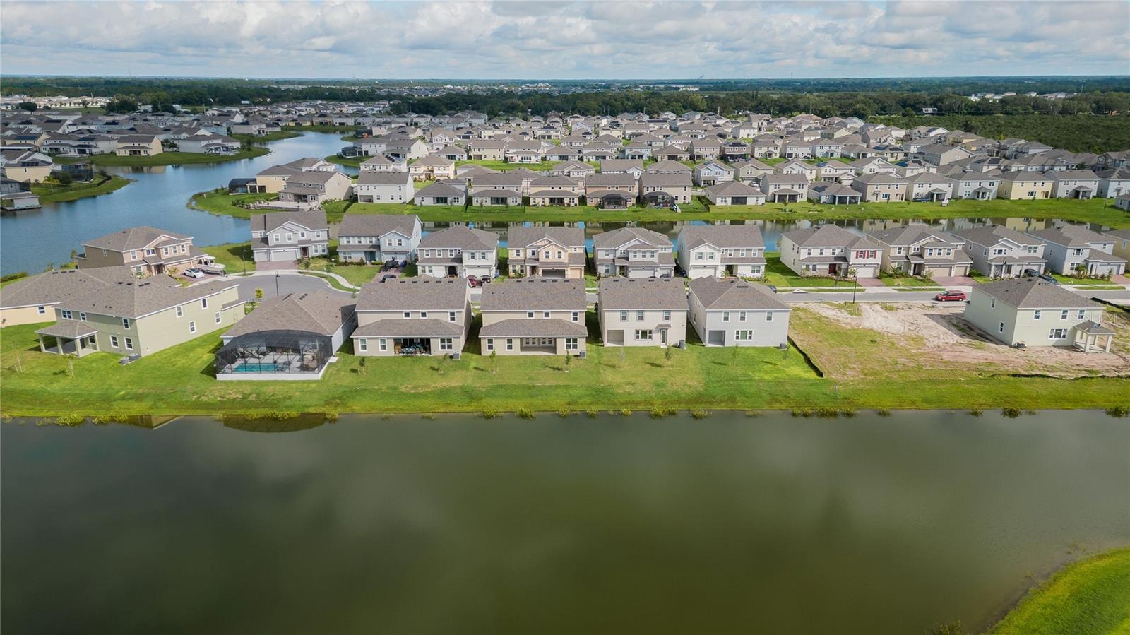 HANOVER LKS PH 5 - Residential Lease