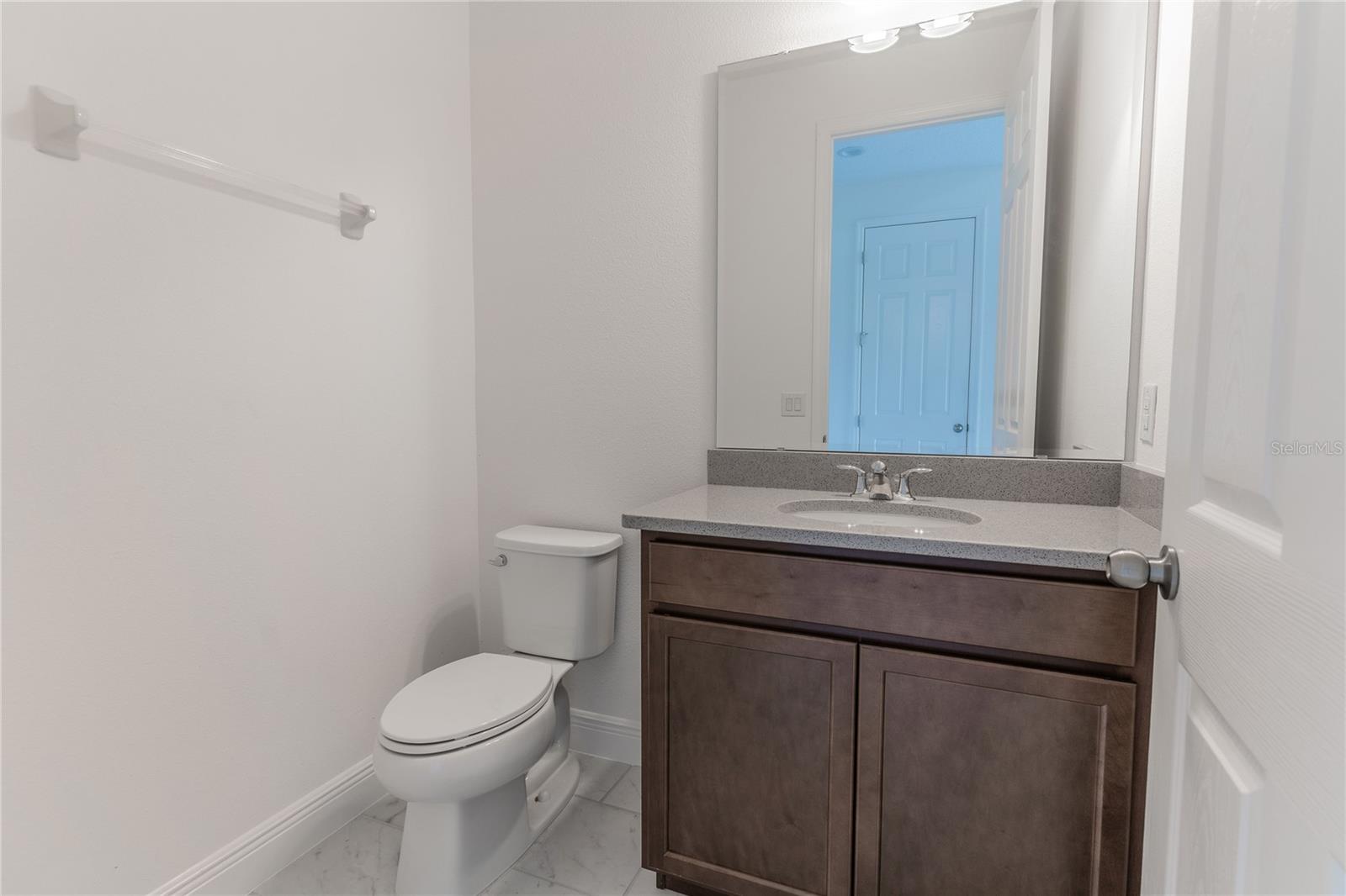 HANOVER LKS PH 5 - Residential Lease