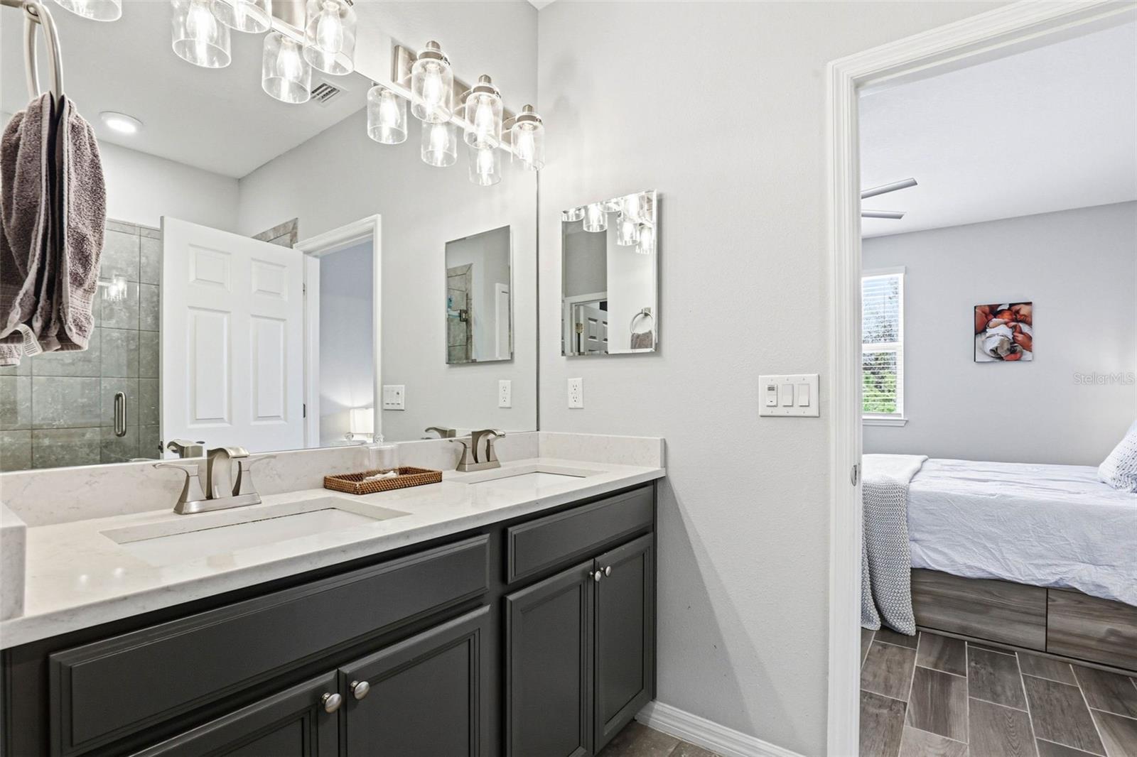 KEMERTON PLACE - Residential