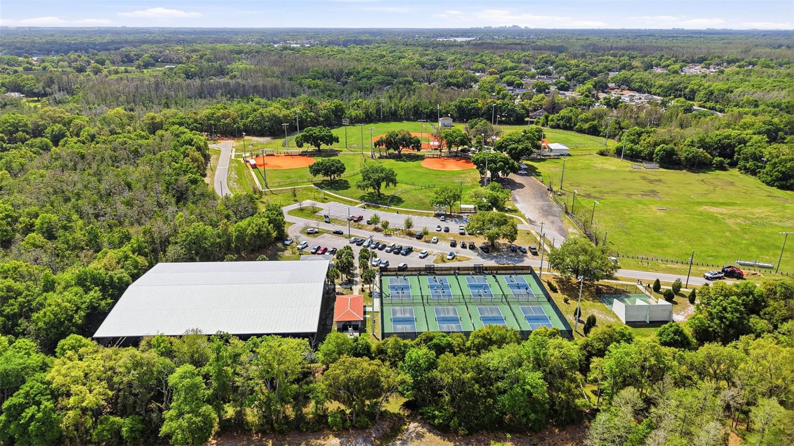 KEMERTON PLACE - Residential