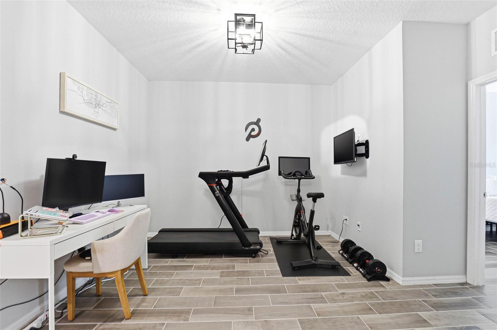 KEMERTON PLACE - Residential