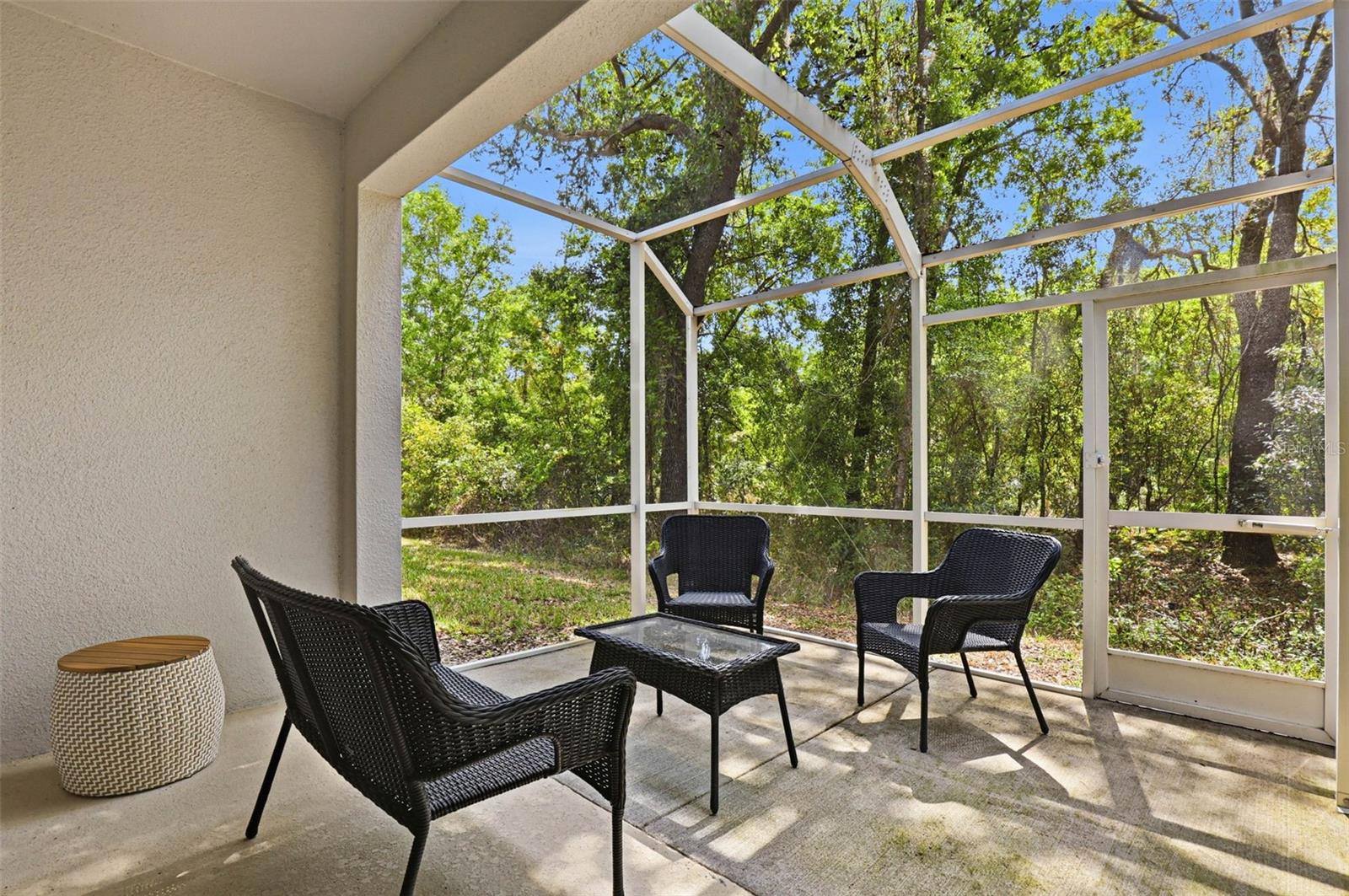 KEMERTON PLACE - Residential