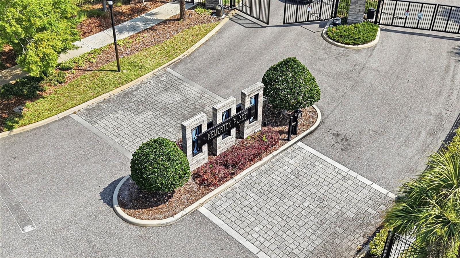 KEMERTON PLACE - Residential