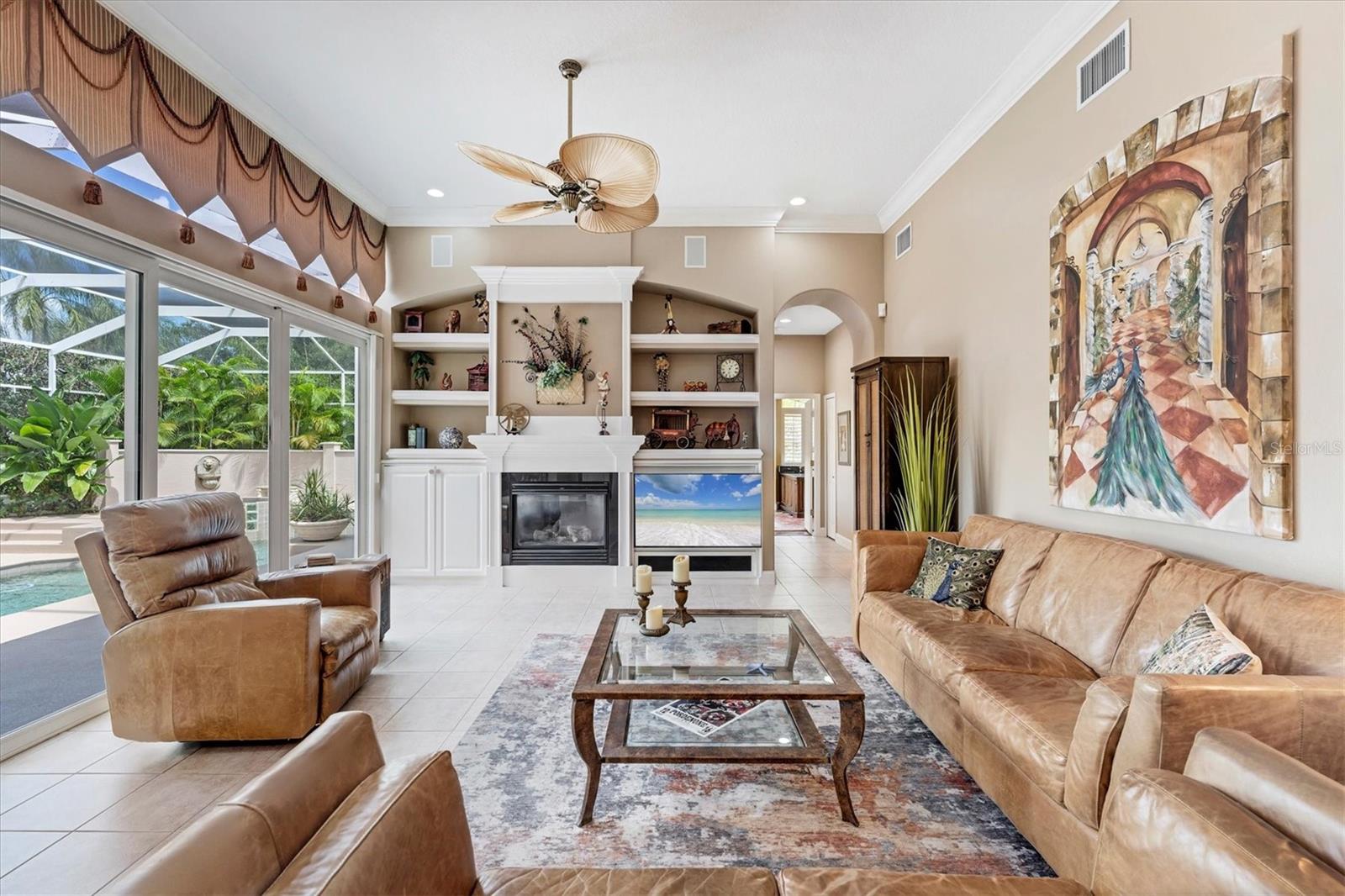 UNIVERSITY PARK COUNTRY CLUB - Residential