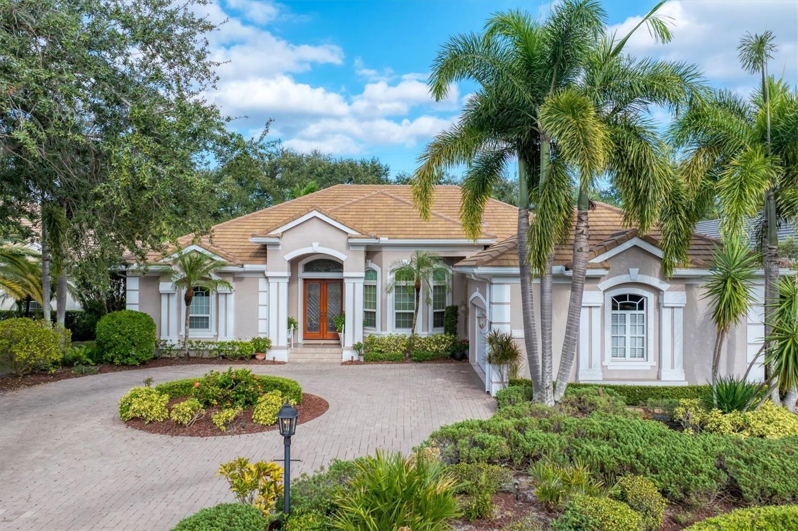 UNIVERSITY PARK COUNTRY CLUB - Residential