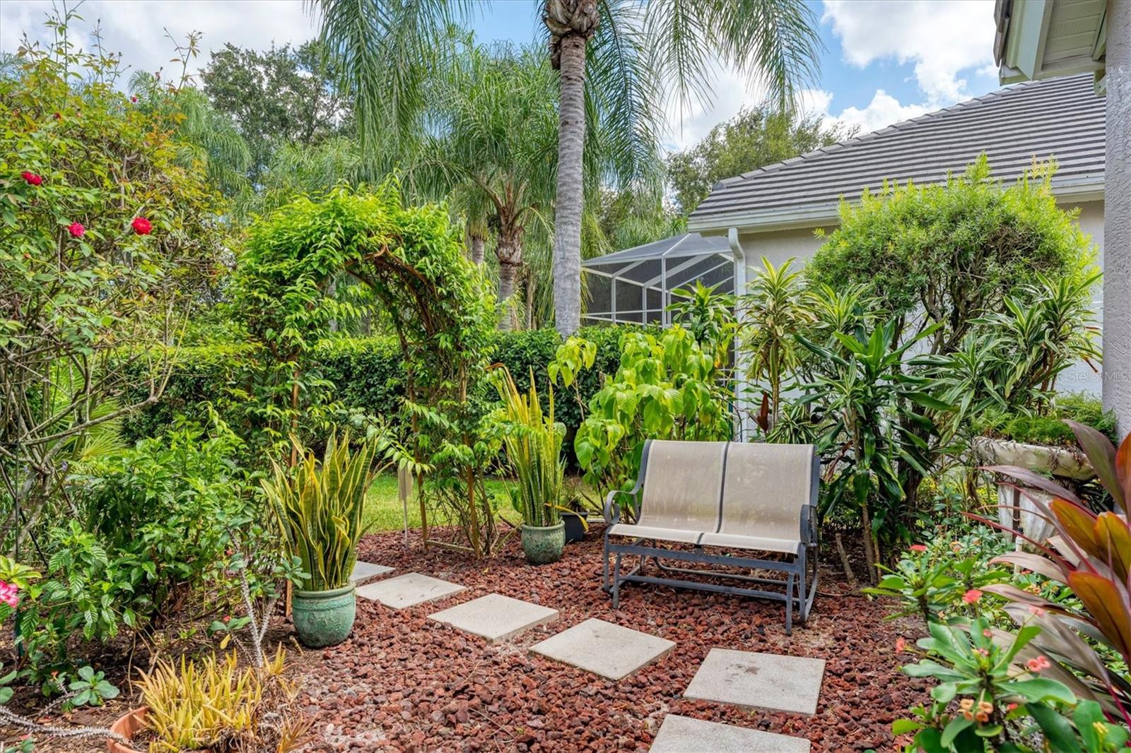 UNIVERSITY PARK COUNTRY CLUB - Residential