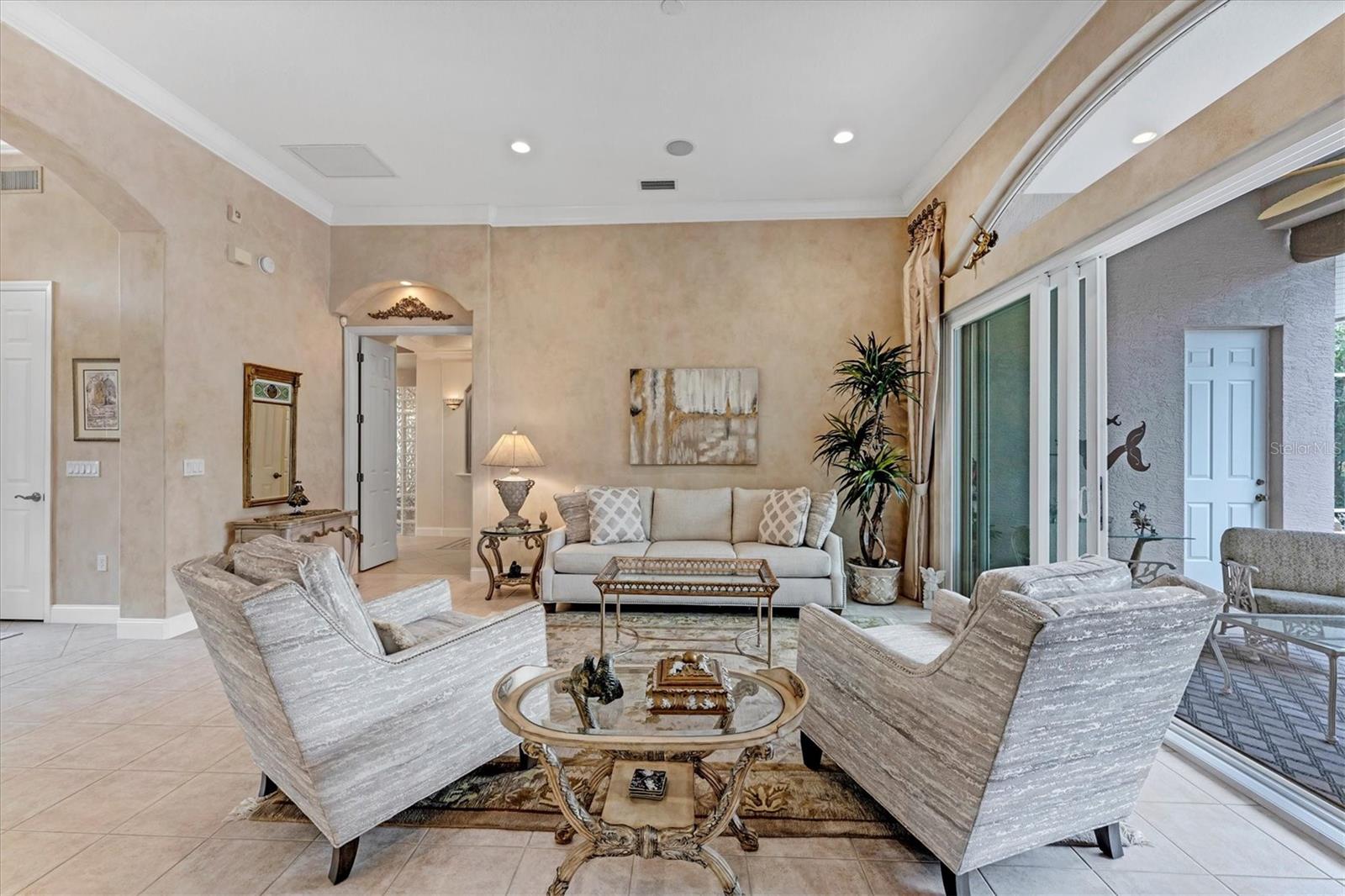 UNIVERSITY PARK COUNTRY CLUB - Residential