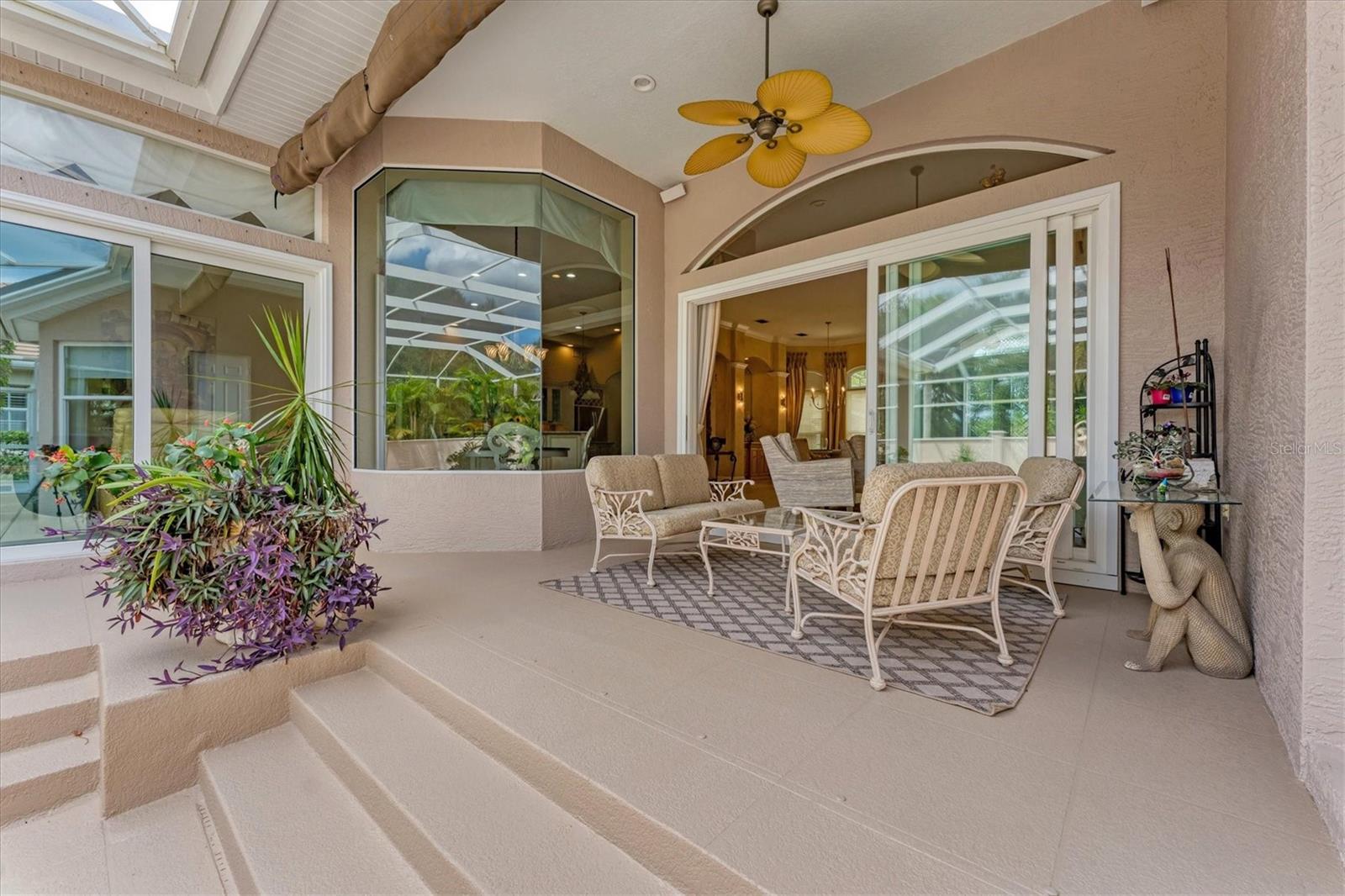 UNIVERSITY PARK COUNTRY CLUB - Residential