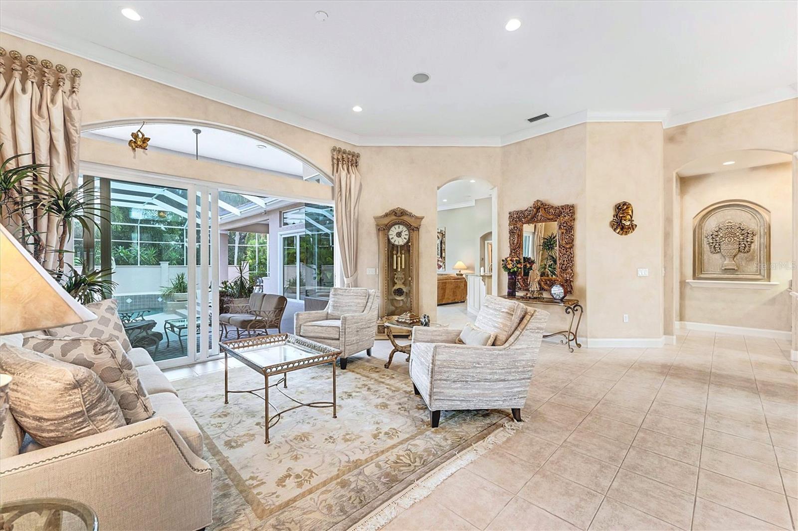 UNIVERSITY PARK COUNTRY CLUB - Residential