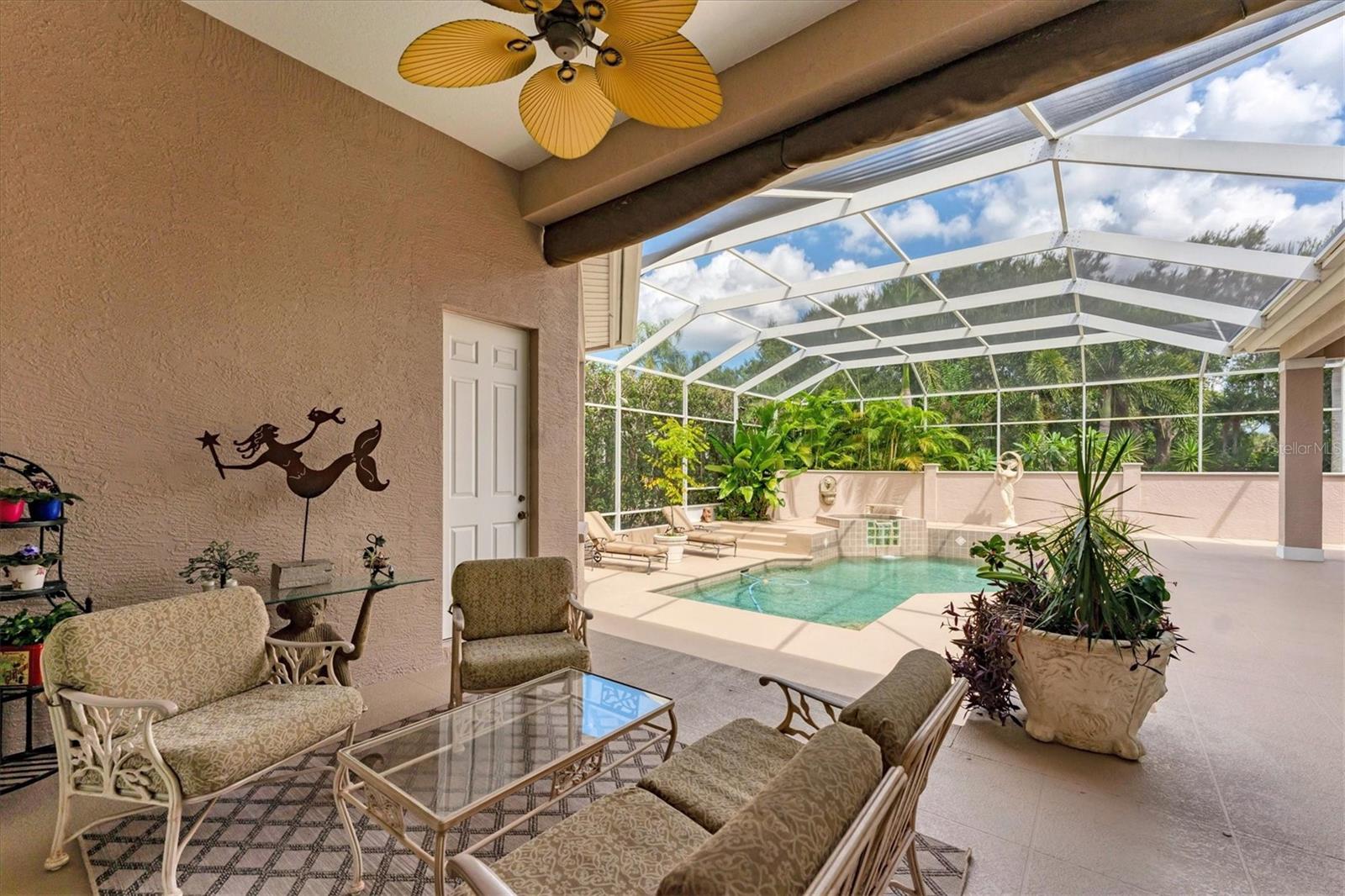 UNIVERSITY PARK COUNTRY CLUB - Residential