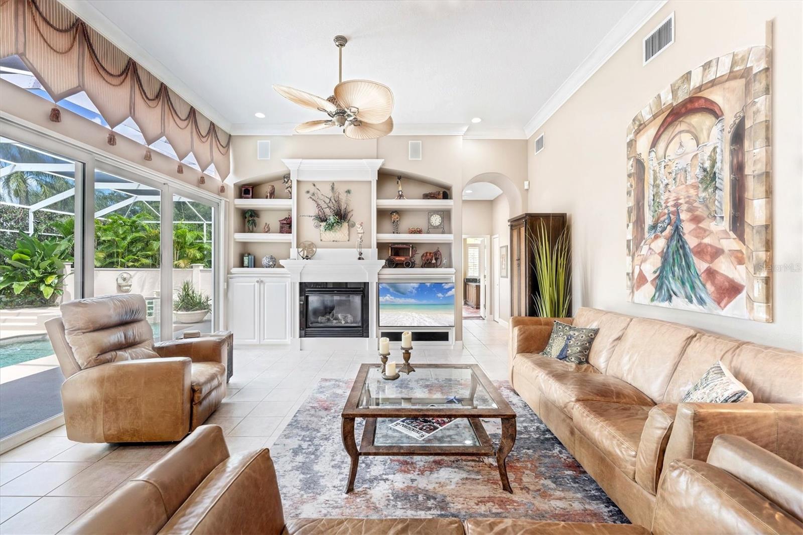 UNIVERSITY PARK COUNTRY CLUB - Residential