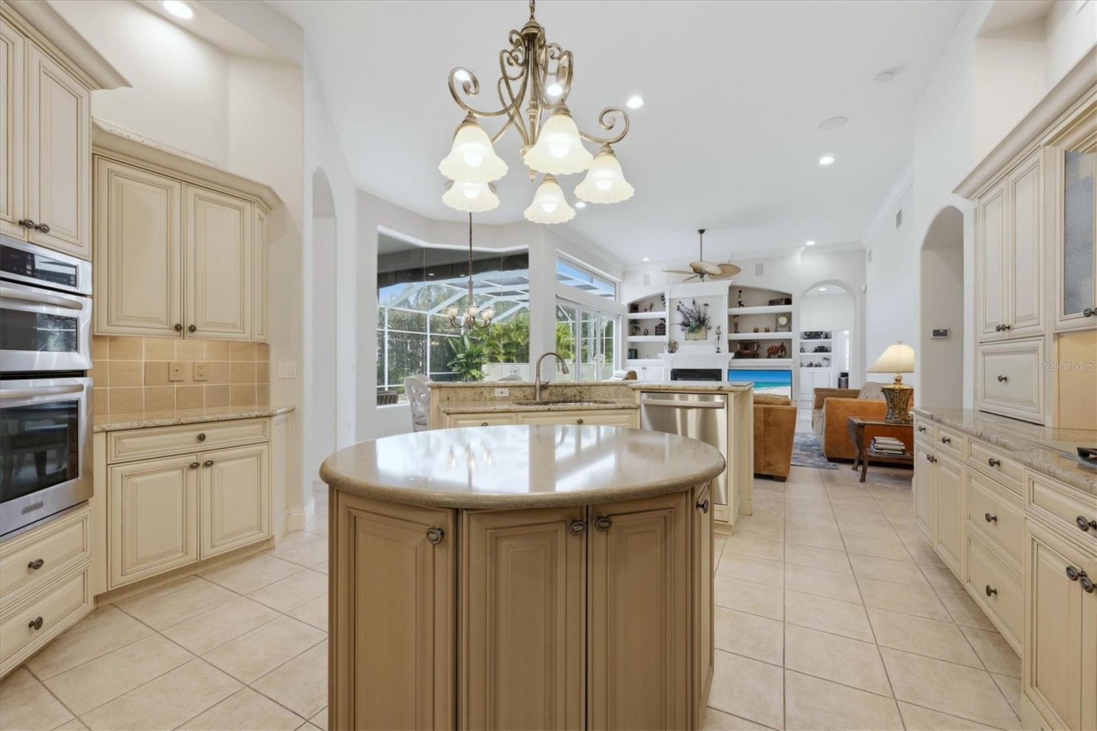 UNIVERSITY PARK COUNTRY CLUB - Residential