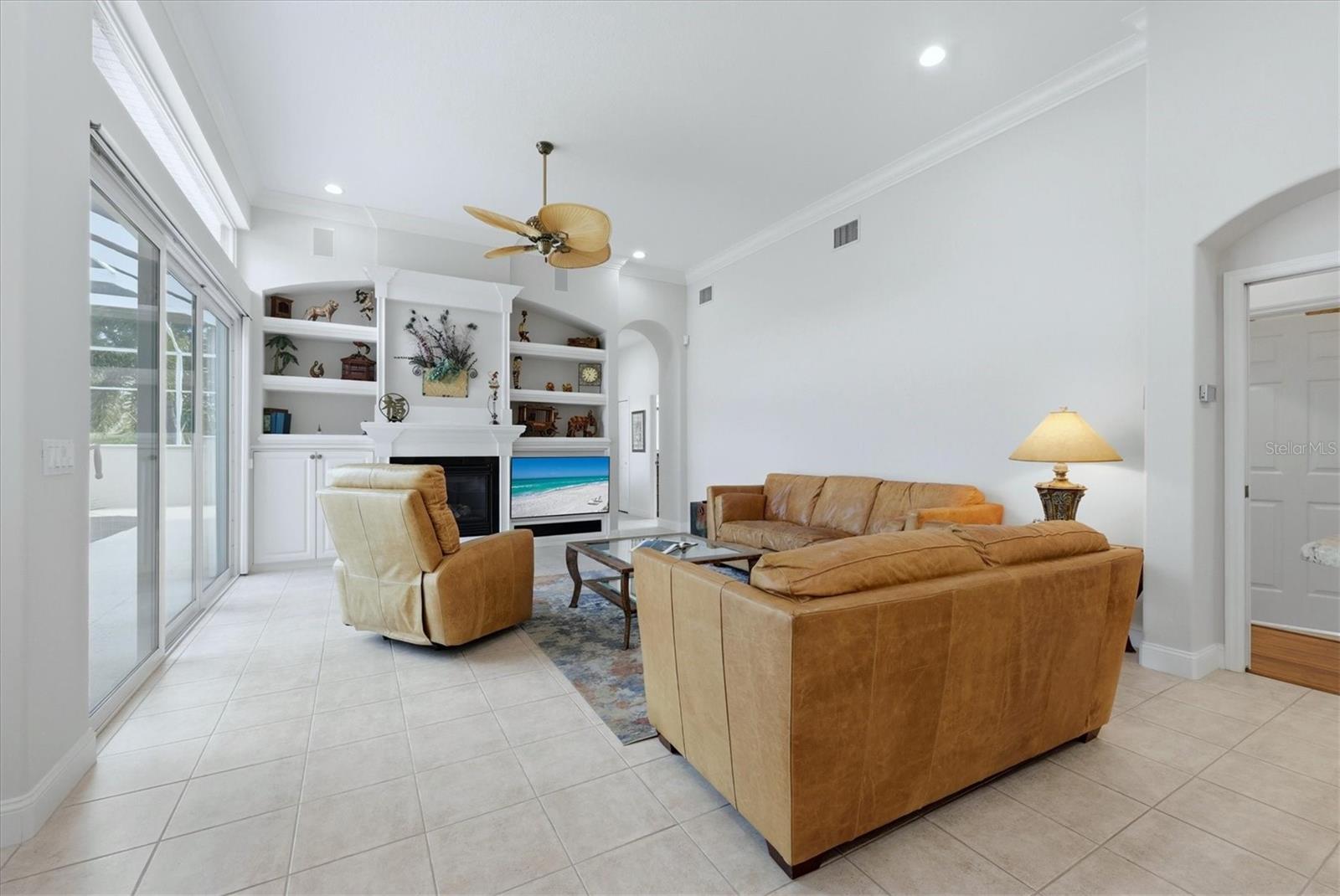 UNIVERSITY PARK COUNTRY CLUB - Residential