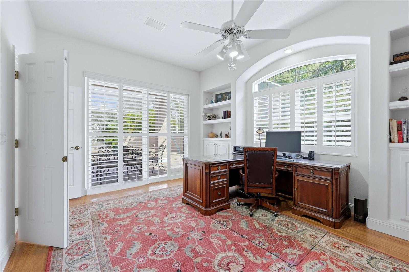 UNIVERSITY PARK COUNTRY CLUB - Residential