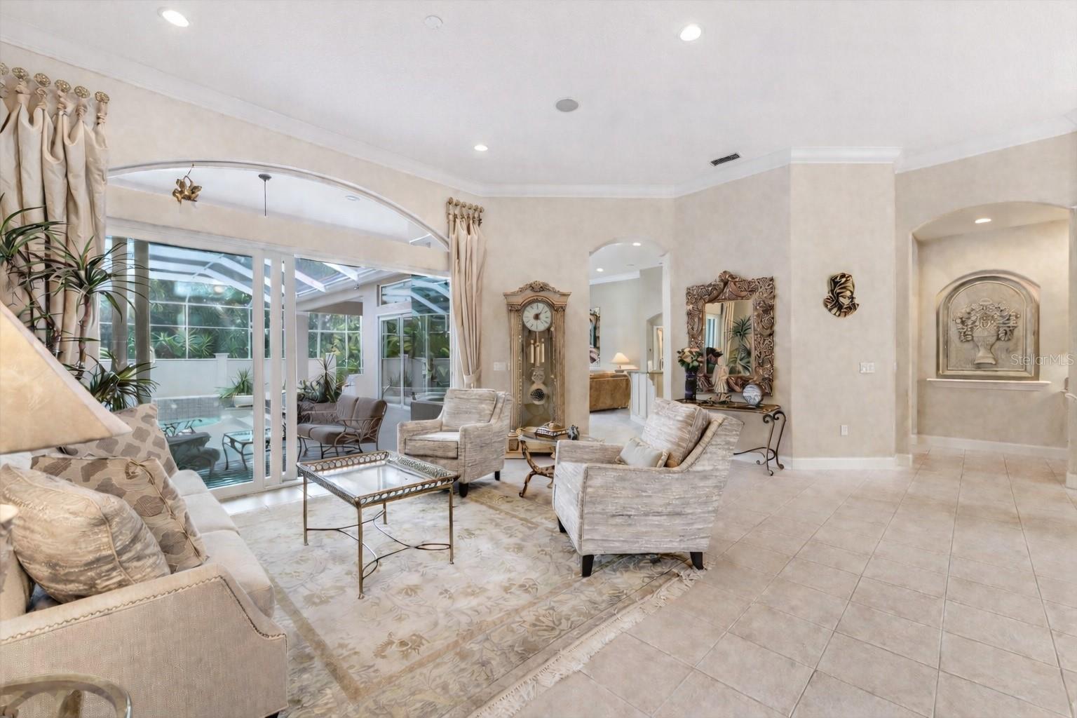 8125 COLLINGWOOD COURT