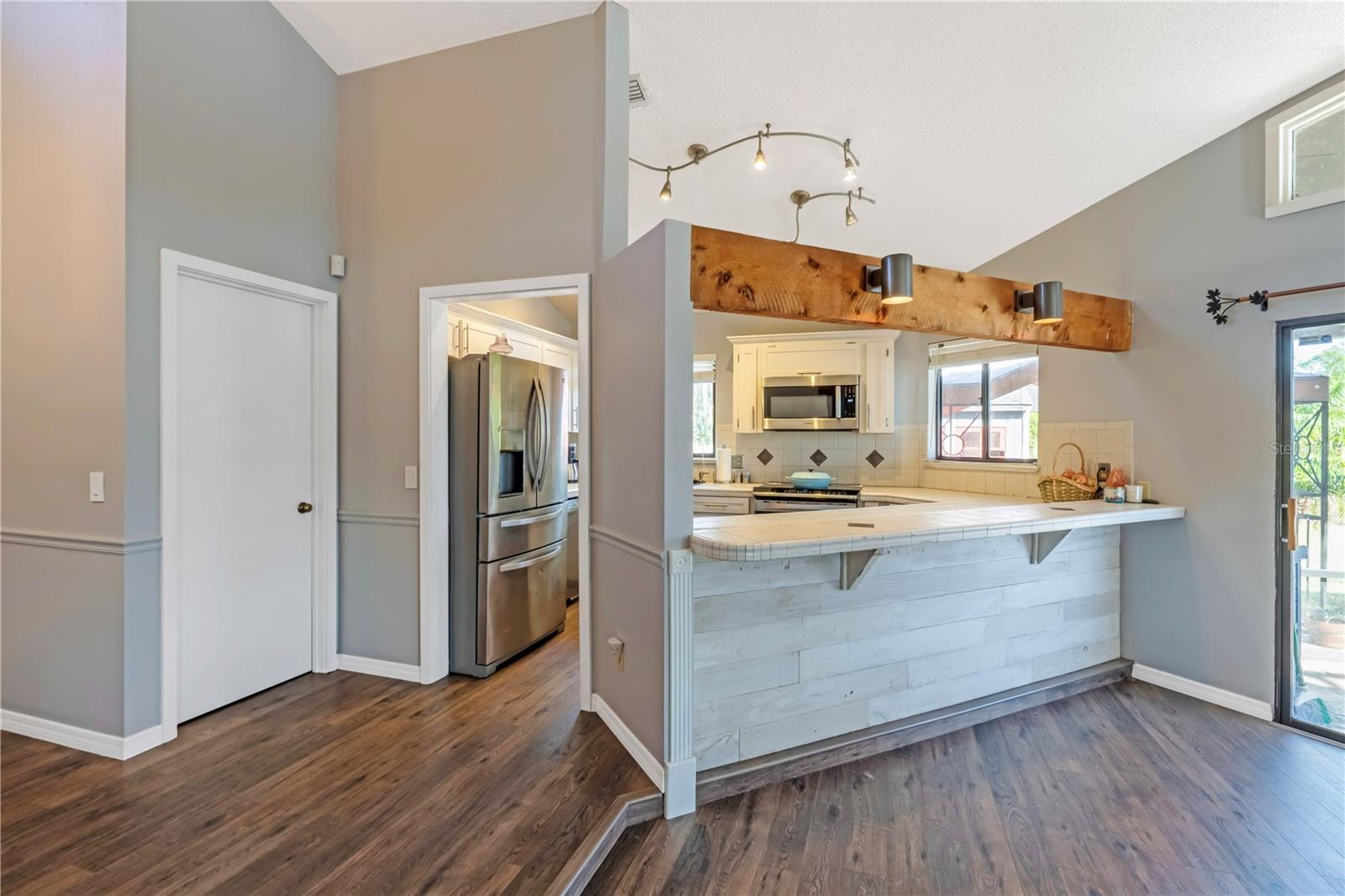 LAKE MARKHAM ESTATES - Residential