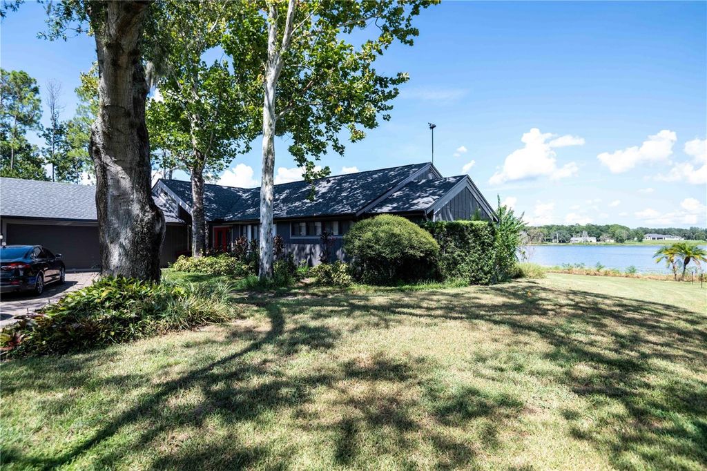 Photo of 8033 Via Hermosa Street, Sanford, FL 32771 (MLS # V4946116)