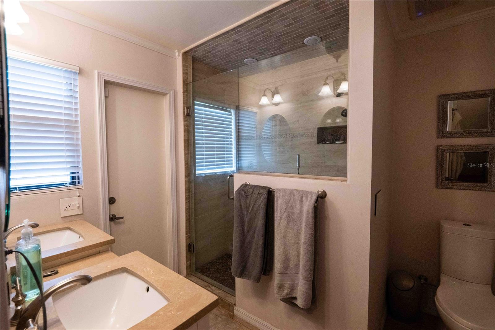 LAKE MARKHAM ESTATES - Residential