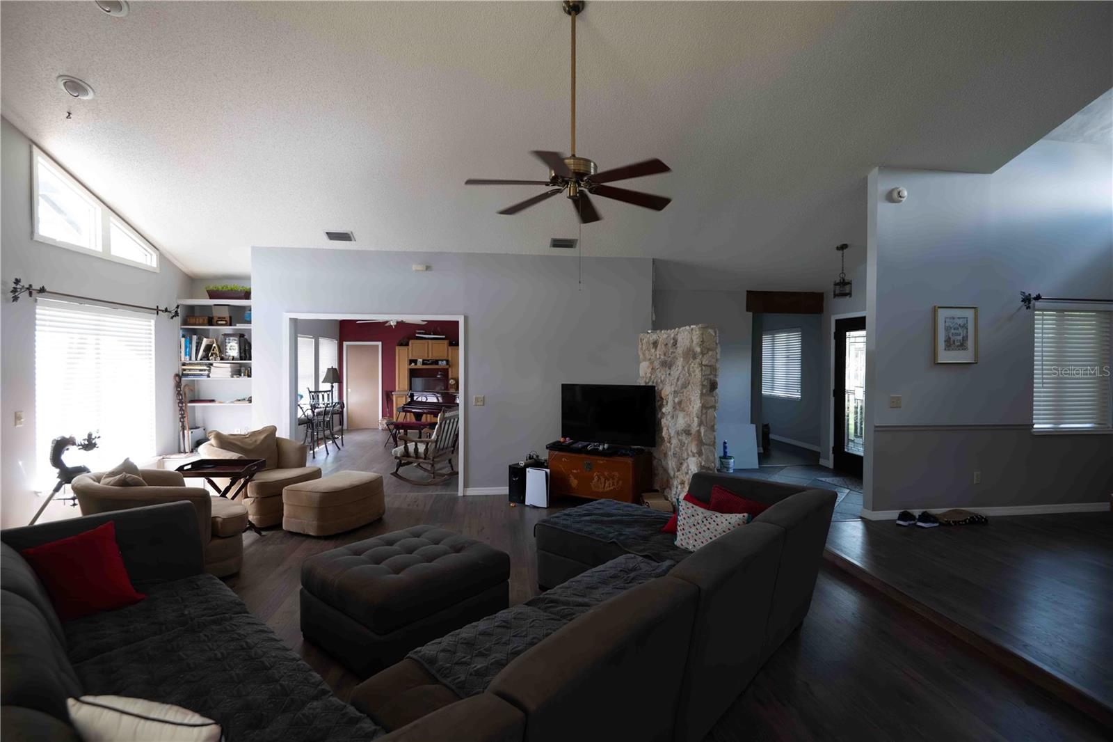 LAKE MARKHAM ESTATES - Residential