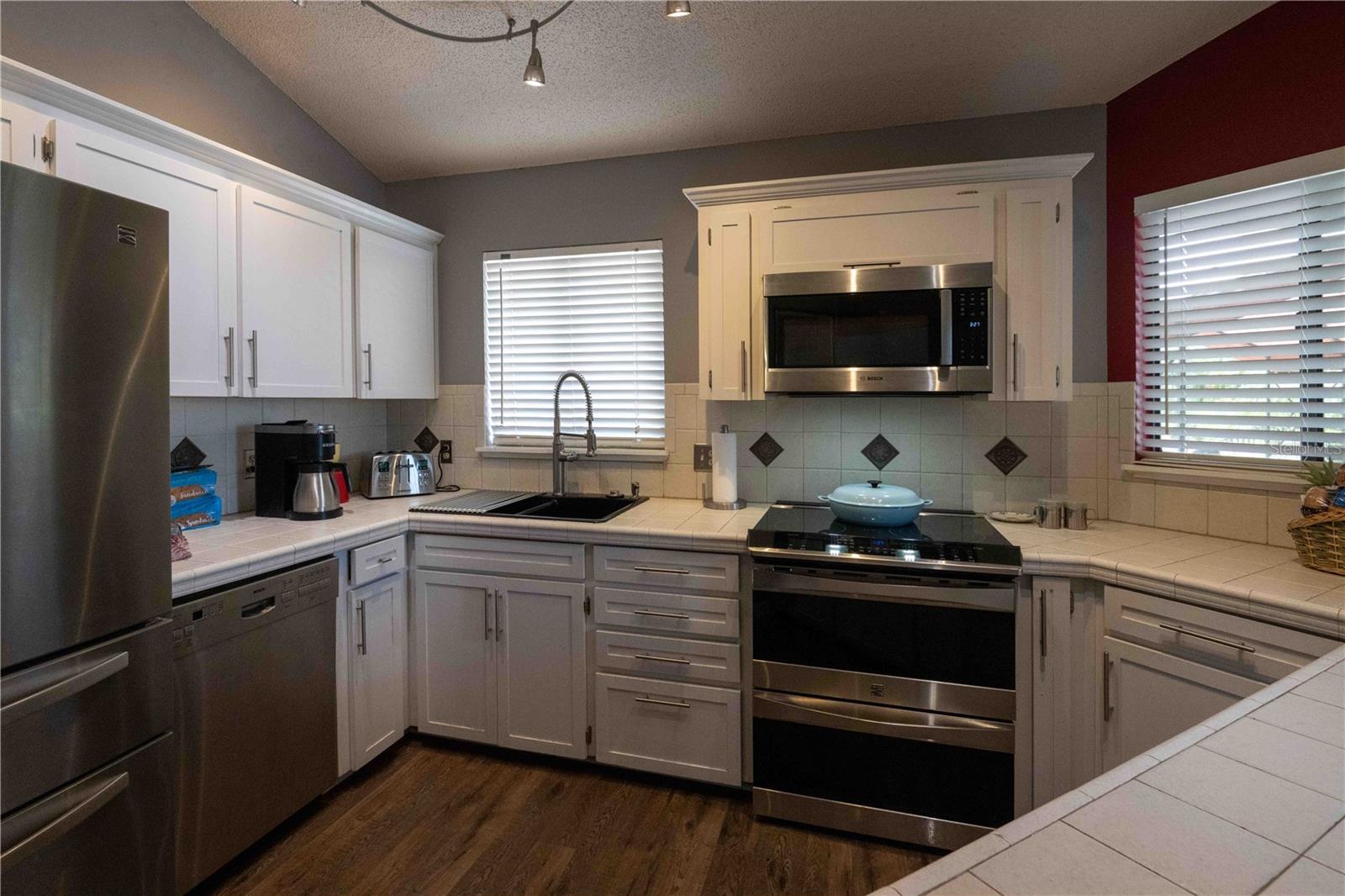 LAKE MARKHAM ESTATES - Residential