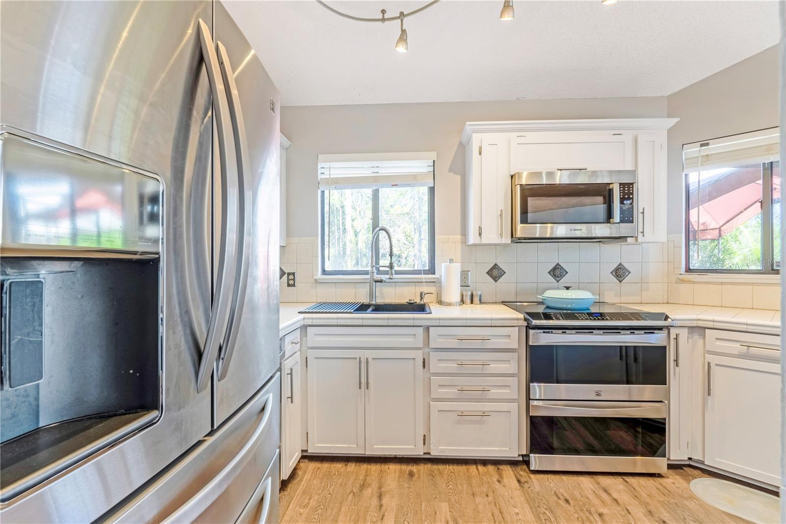 LAKE MARKHAM ESTATES - Residential